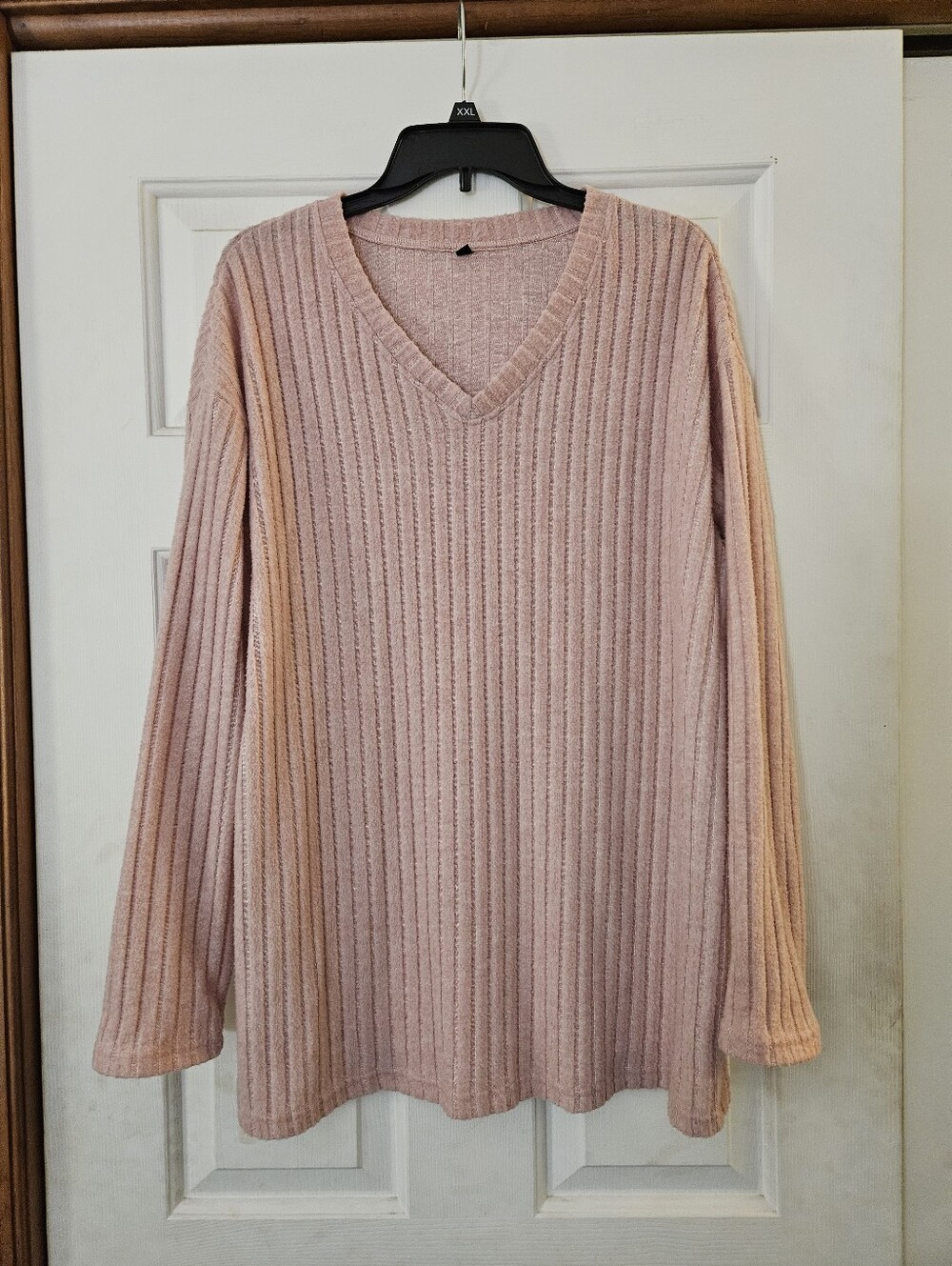 Amazon L Women's Ribbed V-Neck Sweater - Blush Pink